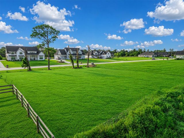 4116 Leslies Way, Dickinson, TX 77539