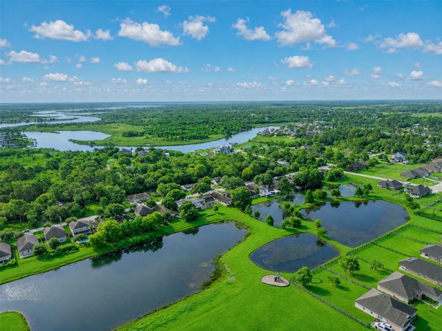 4116 Leslies Way, Dickinson, TX 77539