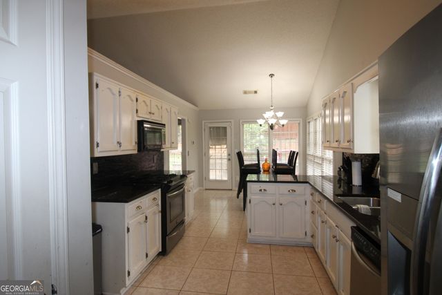3374 Mosswood Lane, Rex, GA 30273