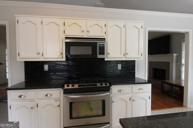 3374 Mosswood Lane, Rex, GA 30273