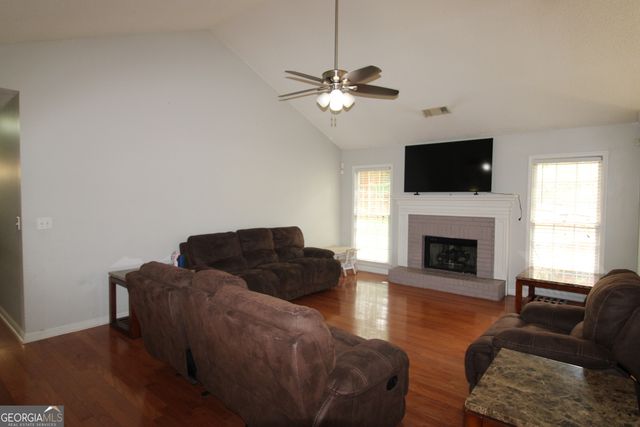 3374 Mosswood Lane, Rex, GA 30273