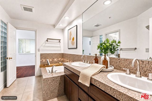 2233 Martin 309, Irvine, CA 92612