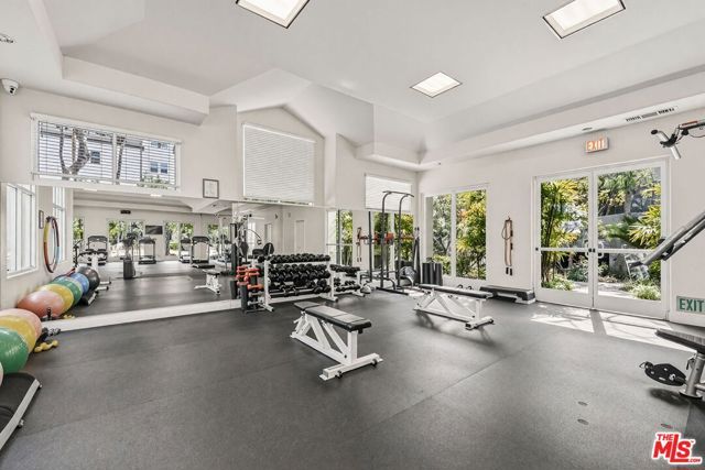 2233 Martin 309, Irvine, CA 92612