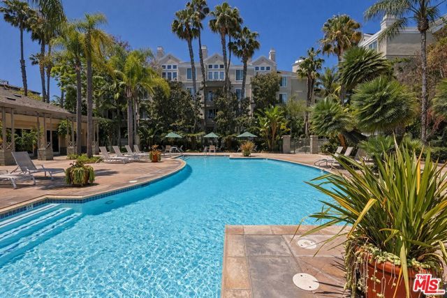 2233 Martin 309, Irvine, CA 92612