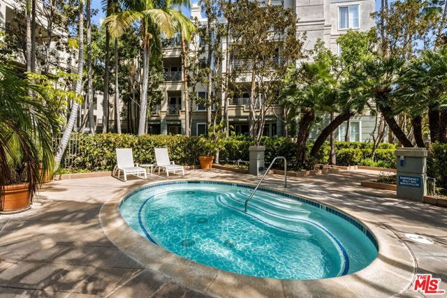 2233 Martin 309, Irvine, CA 92612