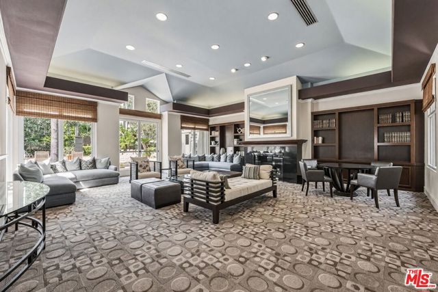 2233 Martin 309, Irvine, CA 92612
