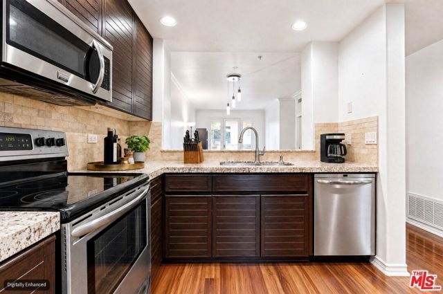 2233 Martin 309, Irvine, CA 92612