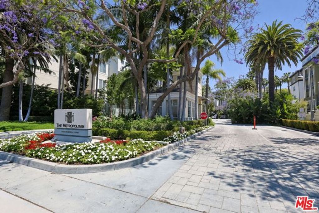 2233 Martin 309, Irvine, CA 92612
