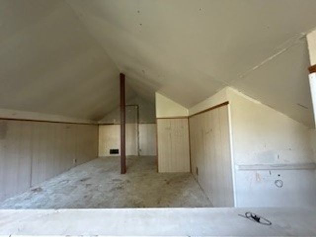 402 E College Street, Altus, AR 72821