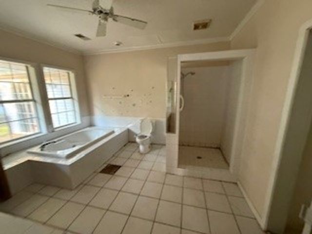 402 E College Street, Altus, AR 72821