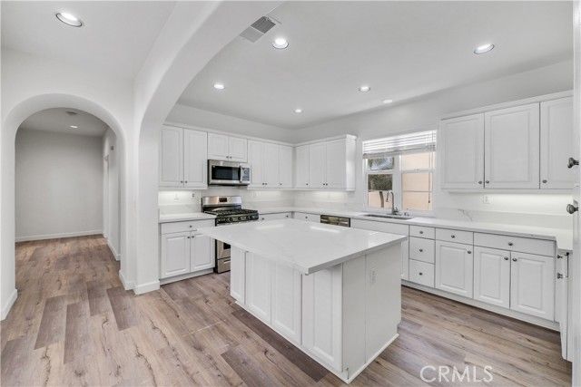 180 S Heartwood, Anaheim, CA 92801