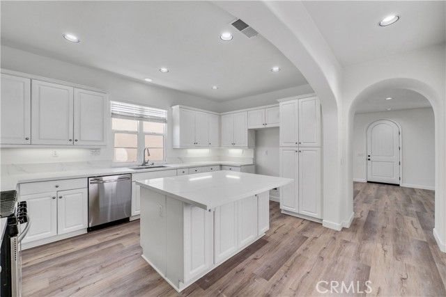 180 S Heartwood, Anaheim, CA 92801