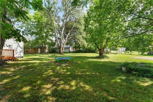 28 School Street NE, White, GA 30184