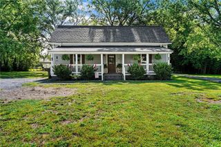 28 School Street NE, White, GA 30184