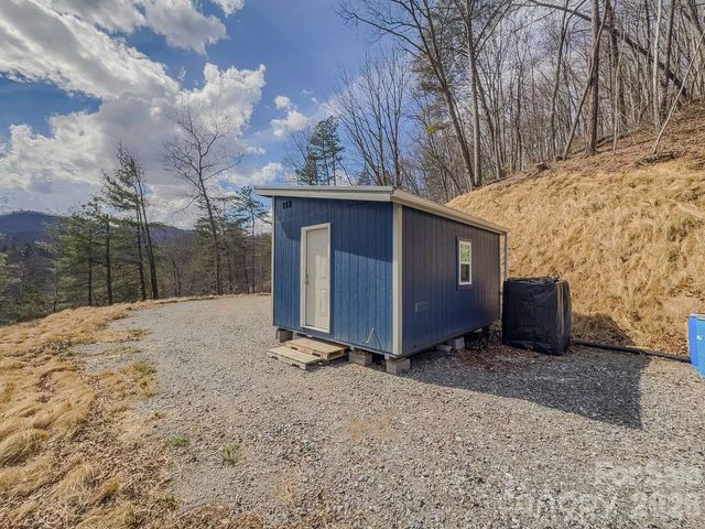 175 Broken Bow Road, Waynesville, NC 28785