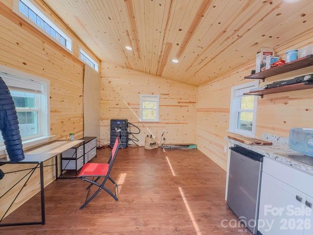 175 Broken Bow Road, Waynesville, NC 28785