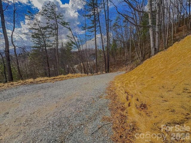 175 Broken Bow Road, Waynesville, NC 28785