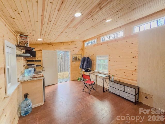 175 Broken Bow Road, Waynesville, NC 28785