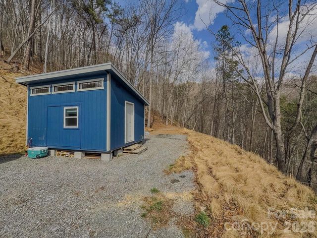 175 Broken Bow Road, Waynesville, NC 28785