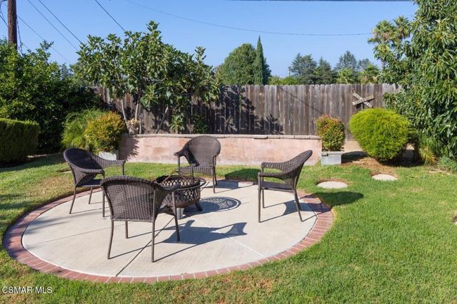 11 Teasdale Street, Thousand Oaks, CA 91360