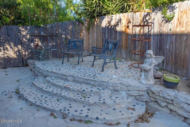 11 Teasdale Street, Thousand Oaks, CA 91360