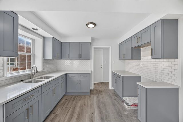 9316 S Harding Avenue, Evergreen Park, IL 60805