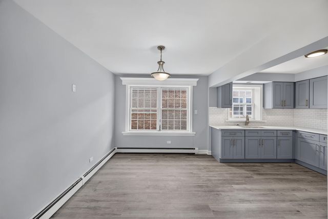 9316 S Harding Avenue, Evergreen Park, IL 60805