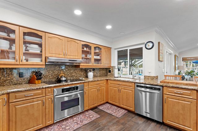 551 Kingsbury Terrace, Wellington, FL 33414