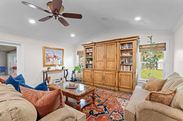 551 Kingsbury Terrace, Wellington, FL 33414