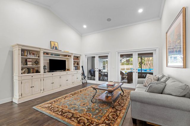 551 Kingsbury Terrace, Wellington, FL 33414