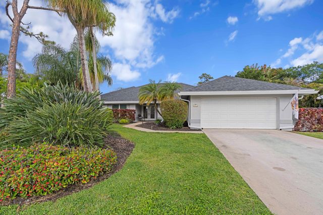 551 Kingsbury Terrace, Wellington, FL 33414
