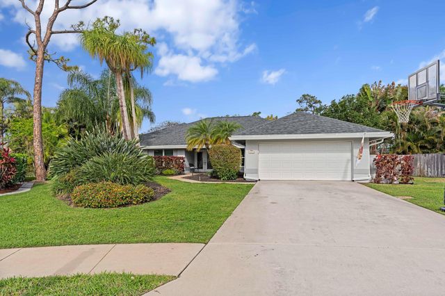 551 Kingsbury Terrace, Wellington, FL 33414