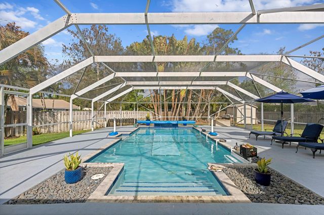 551 Kingsbury Terrace, Wellington, FL 33414