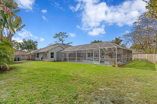 551 Kingsbury Terrace, Wellington, FL 33414