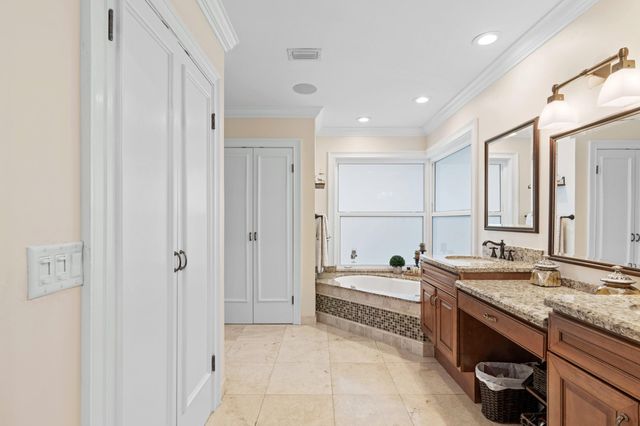 551 Kingsbury Terrace, Wellington, FL 33414