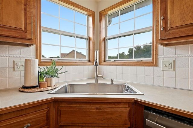 14648 LaQuinta Drive, Grandview, MO 64030