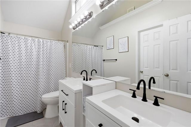 14648 LaQuinta Drive, Grandview, MO 64030