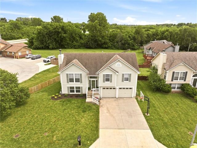14648 LaQuinta Drive, Grandview, MO 64030