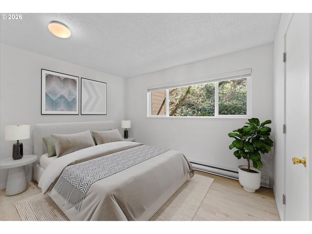 3515 Sw BARBUR Blvd R-1, Portland, OR 97239