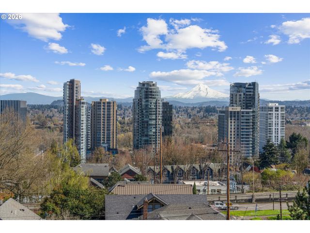 3515 Sw BARBUR Blvd R-1, Portland, OR 97239