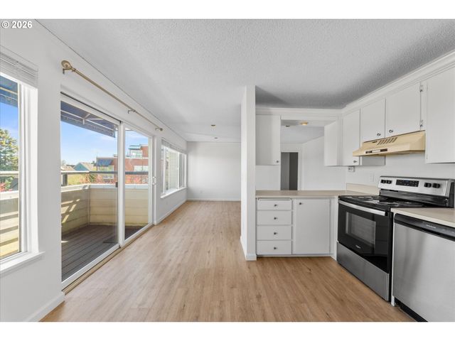 3515 Sw BARBUR Blvd R-1, Portland, OR 97239