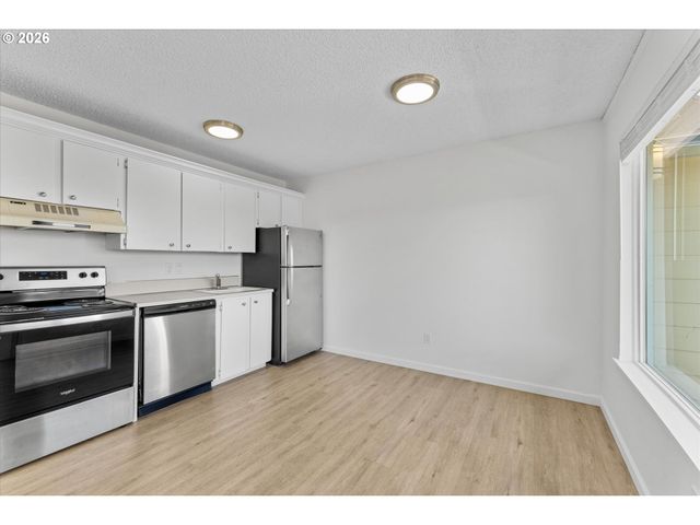 3515 Sw BARBUR Blvd R-1, Portland, OR 97239