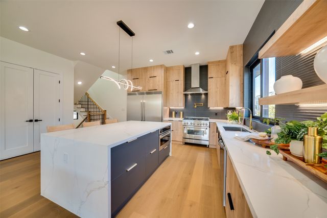 3825 Munger Avenue, Dallas, TX 75206