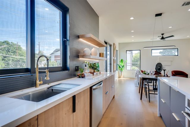 3825 Munger Avenue, Dallas, TX 75206