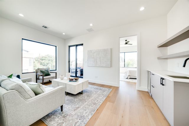 3825 Munger Avenue, Dallas, TX 75206