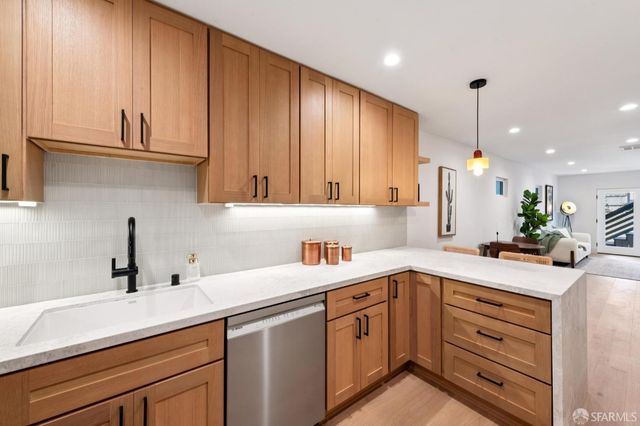 1524 Waller Street A, San Francisco, CA 94117