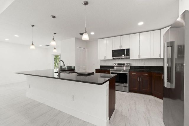 9376 103rd Court, Vero Beach, FL 32967