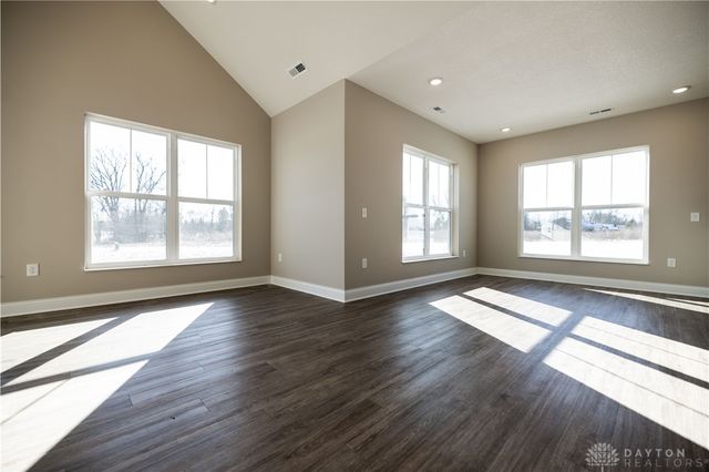 1509 Kingsgate Road, Springfield, OH 45502