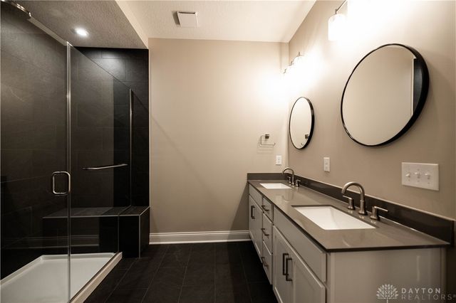 1509 Kingsgate Road, Springfield, OH 45502