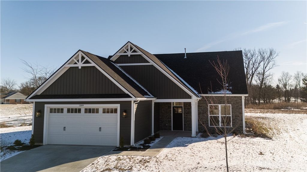 1509 Kingsgate Road, Springfield, OH 45502